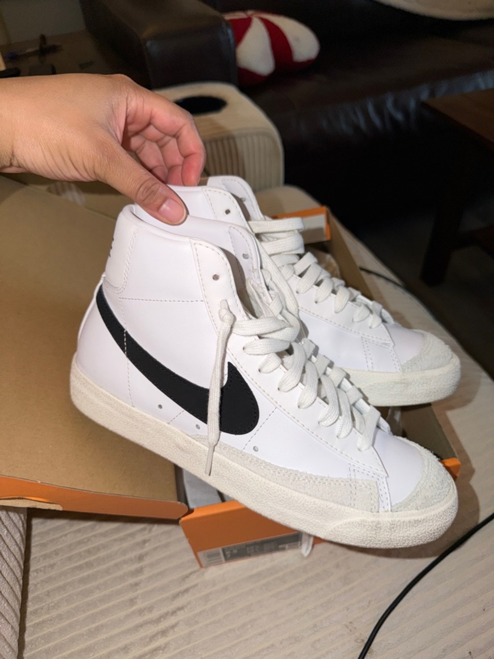 Nike W Blazer Mid ‘77 - Picture 2 of 4